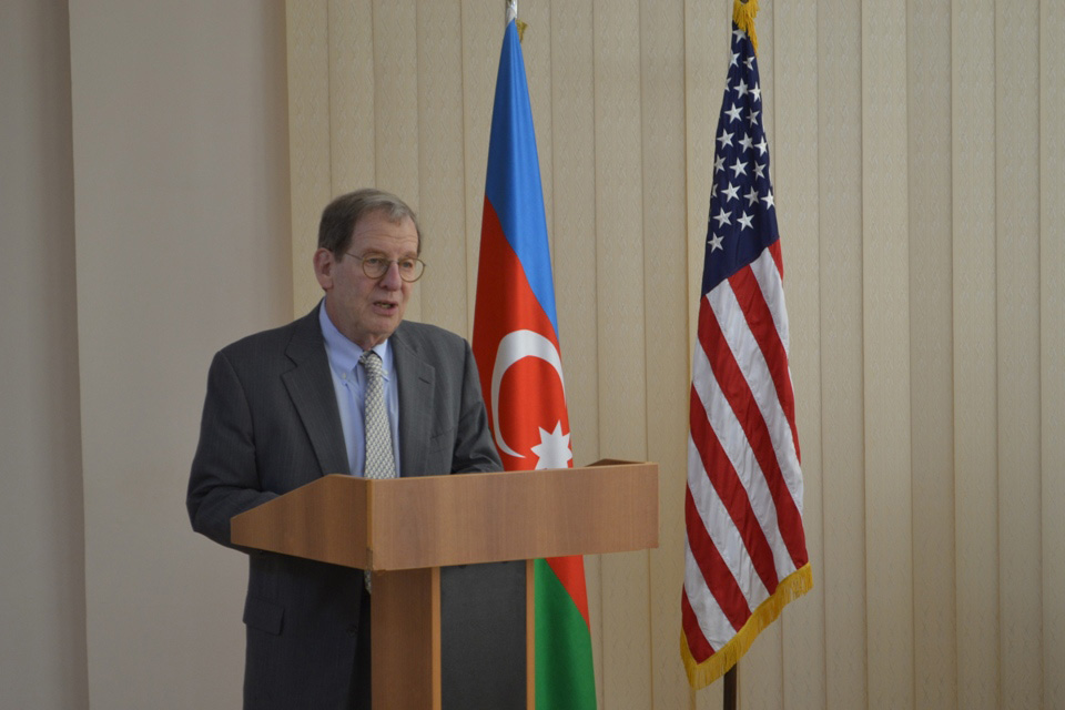 Посол США Ричард Морнингстар вручил сертификаты азербайджанским военным - ФОТО
