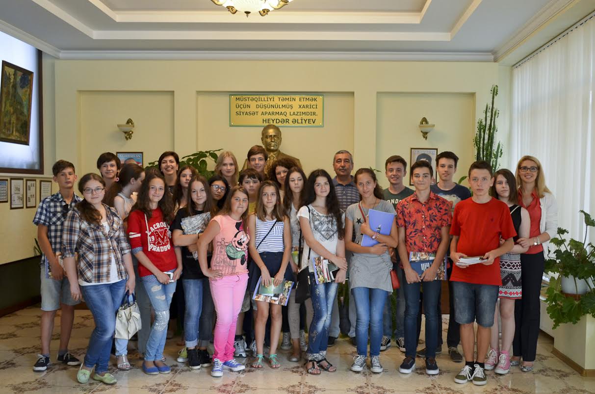 Посольство Азербайджана в Молдове организовало «День открытых дверей» для учеников старших классов - ФОТО