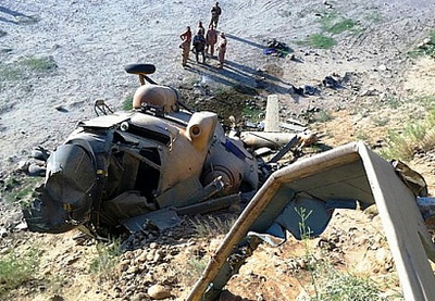 В результате крушения военного вертолета в Индии погибли семь человек