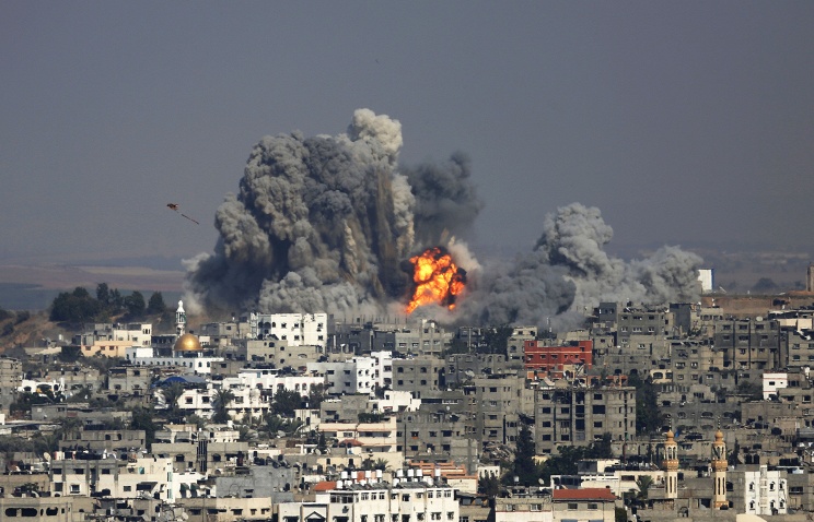 В офис телеканала Sky News Arabia в секторе Газа попал израильский снаряд