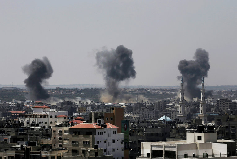 Единственная электростанция сектора Газа горит после обстрела