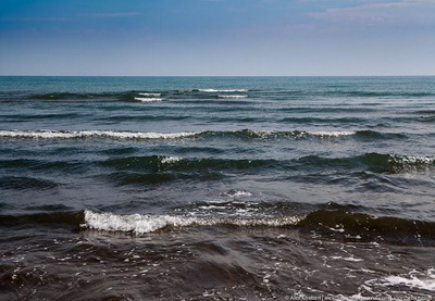 В Баку на пляже утонул мужчина
