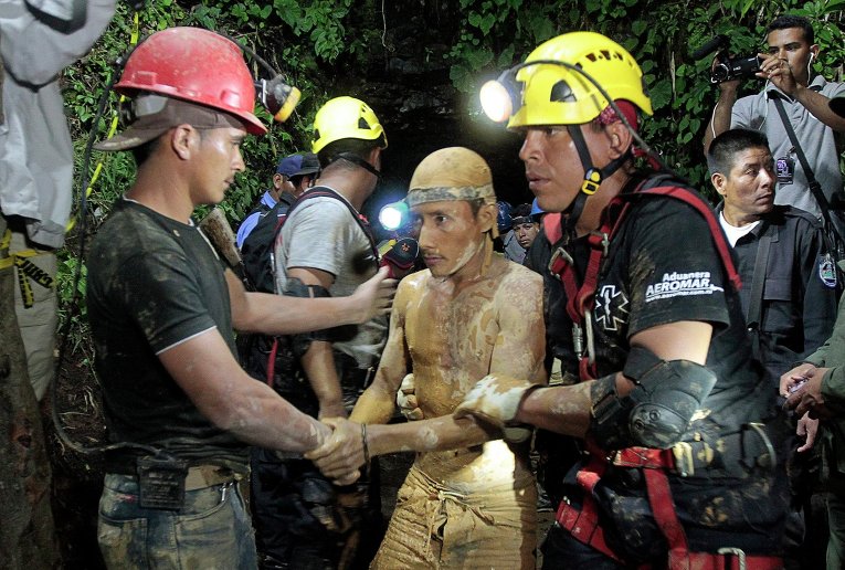 В Никарагуа спасены 20 из 24 оказавшихся под завалами шахтеров