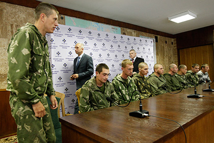 Задержанные в Украине десантники вернулись в Россию