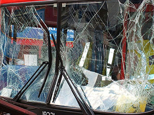 На западе Боливии перевернулся автобус с иностранными туристами, 10 человек погибли
