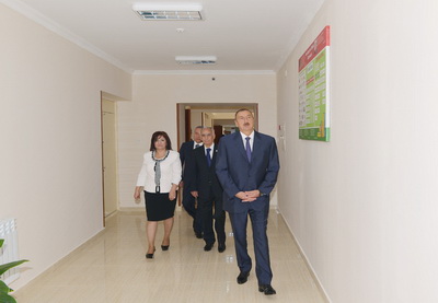 Ильхам Алиев ознакомился с реконструированной средней школой №54 в Насиминском районе Баку - ФОТО