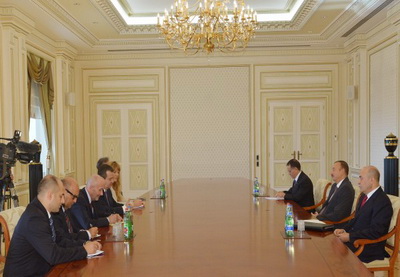 Ильхам Алиев принял заместителя премьер-министра, главу МИД Сербии
