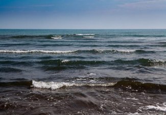 Сотрудники МЧС спасли на бакинских пляжах 4 человек