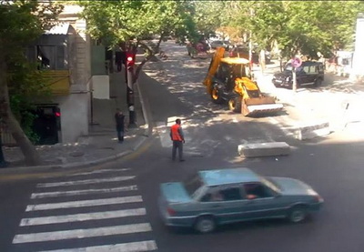 В центре Баку перекрыты две оживленные дороги – ФОТО
