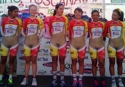 Фото колумбиек вызвало скандал в велосипедном спорте - ФОТО