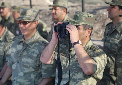 В Азербайджане успешно продолжаются крупномасштабные военные учения - ФОТО