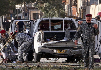 В результате тройного теракта и минометного обстрела в Багдаде погибли 15 человек