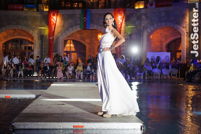Азербайджанский дизайнер представила коллекцию вечерних платьев на Ukrainian Fashion Games – ФОТО