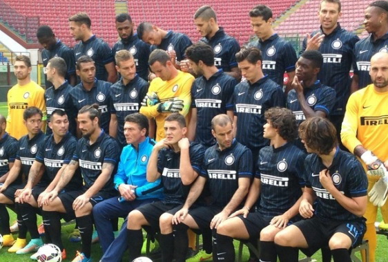 Перед матчем с «Карабахом» итальянский «Интер» поучаствовал в фотосессии – ВИДЕО