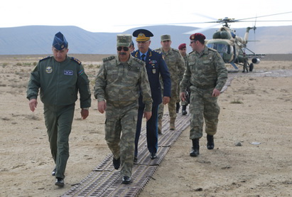 Министр обороны наблюдал за учениями ВВС Азербайджана и Турции - ФОТО