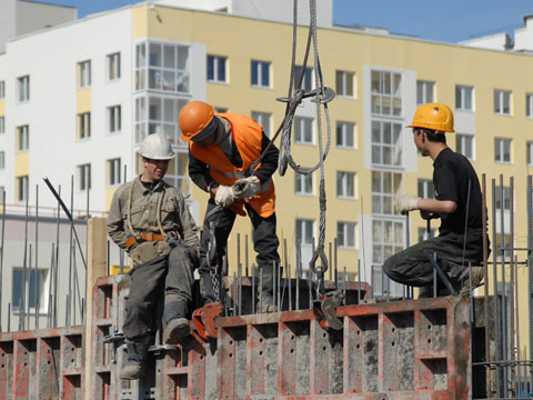 Около 50 человек на бакинских стройках работали без трудового договора