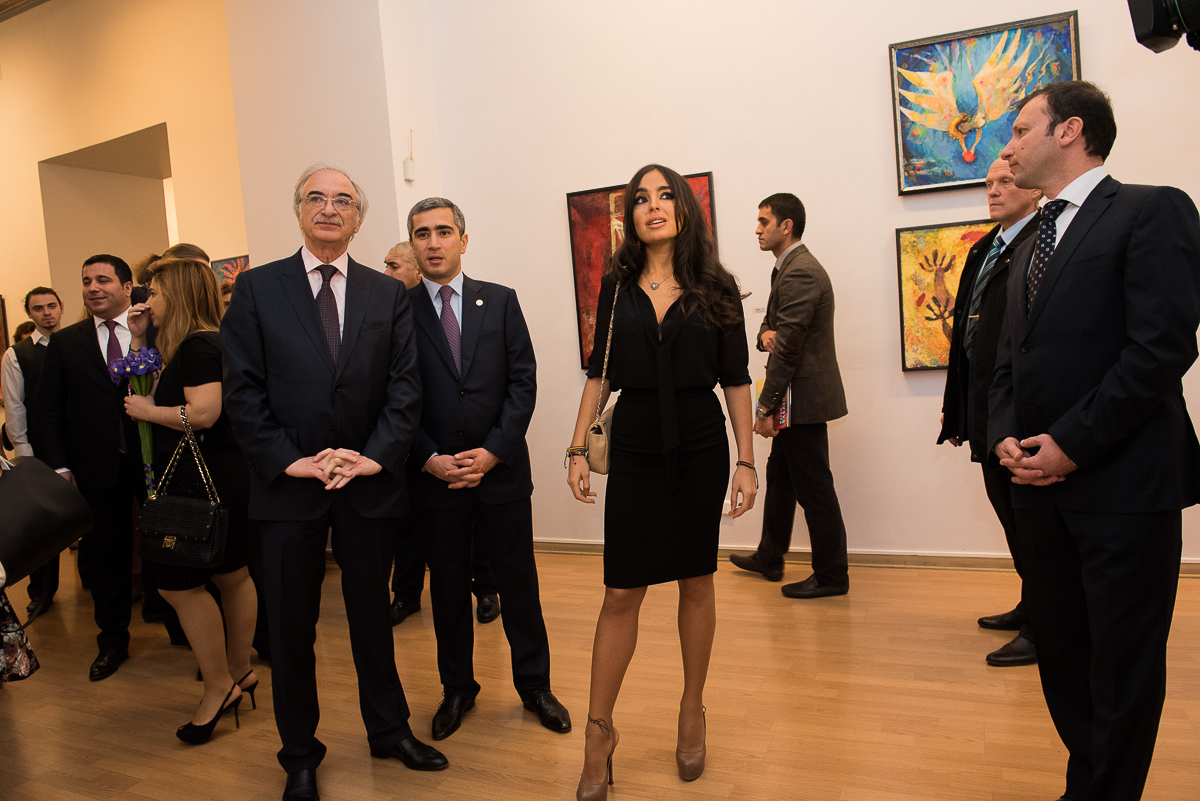 Лейла Алиева приняла участие в открытии выставки народного художника Азербайджана в Санкт-Петербурге – ФОТО