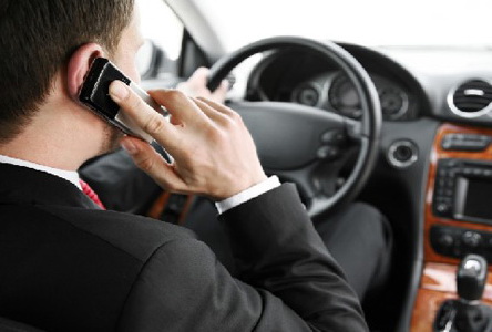 Социальный ролик: «Разговаривать по телефону за рулем опасно для жизни» - ВИДЕО