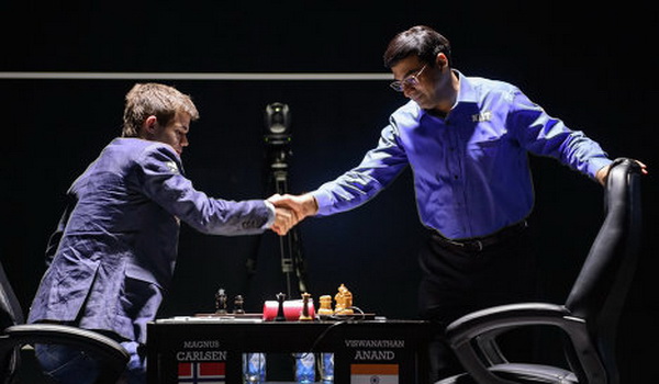 Ананд и Карлсен сыграли вничью в 7-й партии матча за звание чемпиона мира в Сочи
