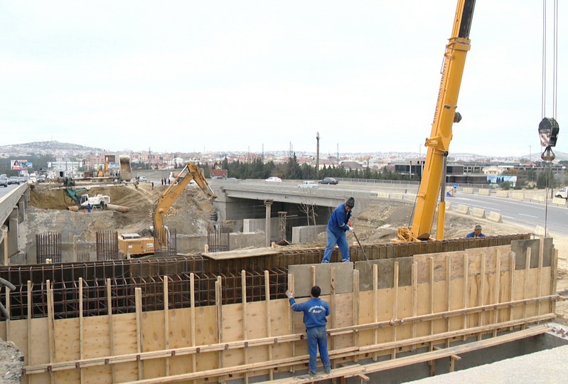 В Баку строится новый автомобильный мост – ФОТО