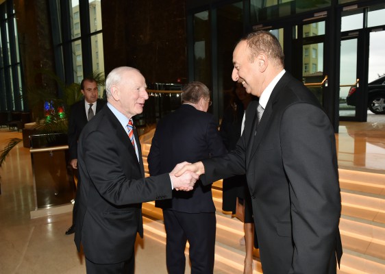 Подарки президенту на юбилей Подарки президенту на юбилей