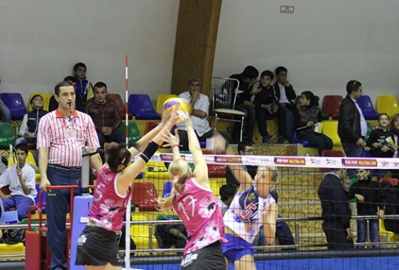Женская волейбольная Суперлига: «Азерйол» разгромил «Телеком»
