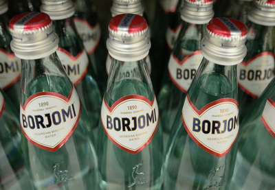 В Грузии закрыли три завода по производству фальшивого «Боржоми»