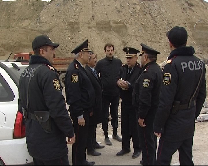 В Баку полиция привлекла к ответственности начальников ЖЭКов - ФОТО