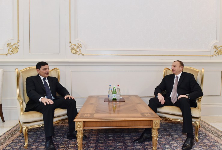 Ильхам Алиев принял верительные грамоты послов Мальты и Испании в Азербайджане - ФОТО