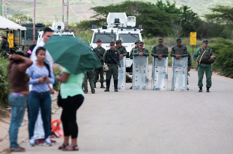 Директор венесуэльской тюрьмы пойдет под суд за гибель 35 заключенных