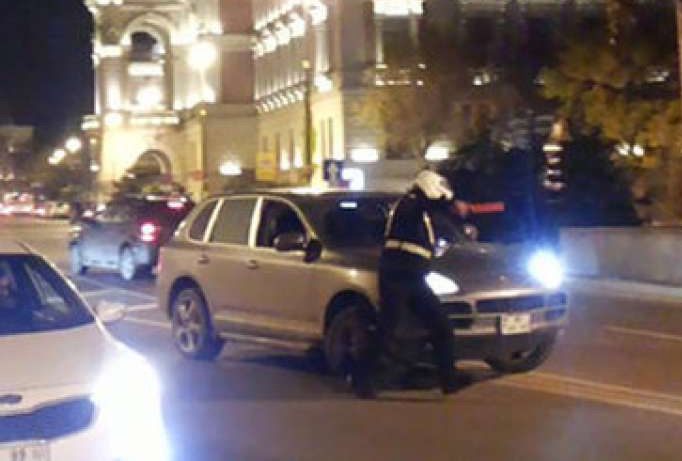 Арестован водитель Porsche, наехавший на полицейского в Баку – ФОТО – ВИДЕО – ОБНОВЛЕНО