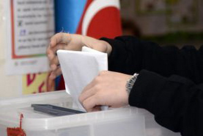 В Азербайджане закрылись избирательные участки