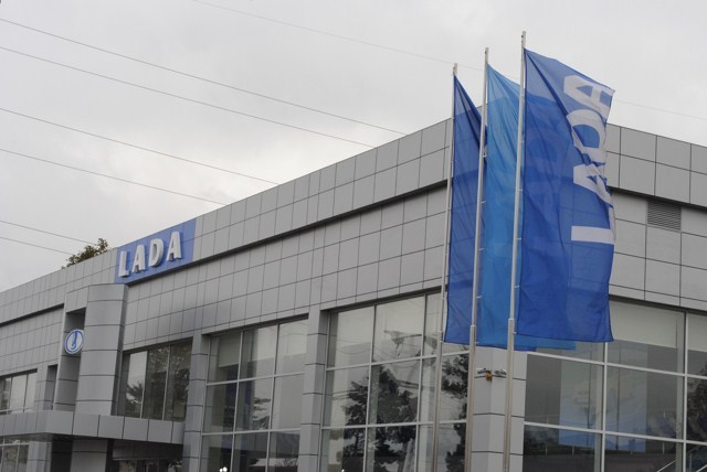В январе автодилер «Хазар-Лада» планирует разместить облигации на 5 млн манатов