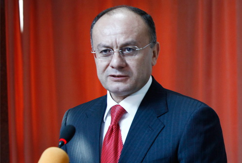 «Глава Минобороны Армении Сейран Оганян может попытаться прийти к власти путем военного переворота»