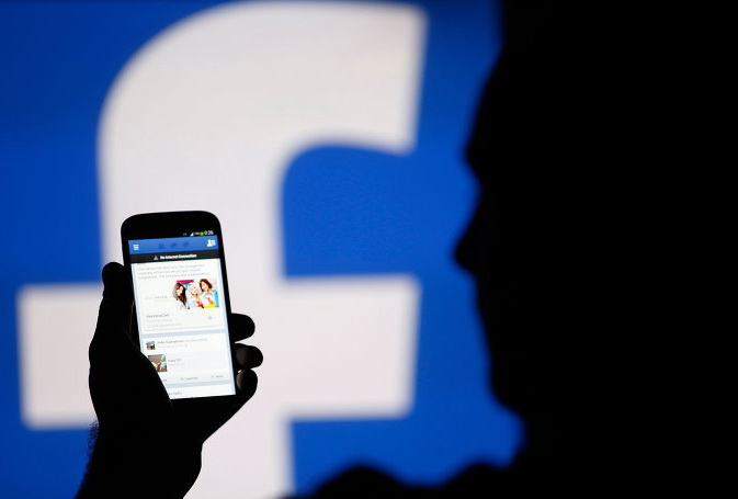 СМИ: представитель Facebook извинился за сервис, подводящий итоги года