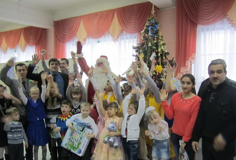 По инициативе вице-президента Фонда Гейдара Алиева Лейлы Алиевой в Калуге был организован новогодний праздник для детей-инвалидов - ФОТО