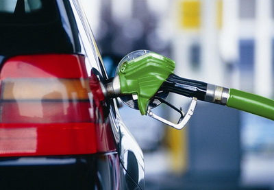 На автозаправочных станциях Азербайджана цены на импортируемый бензин сохранены на прежнем уровне
