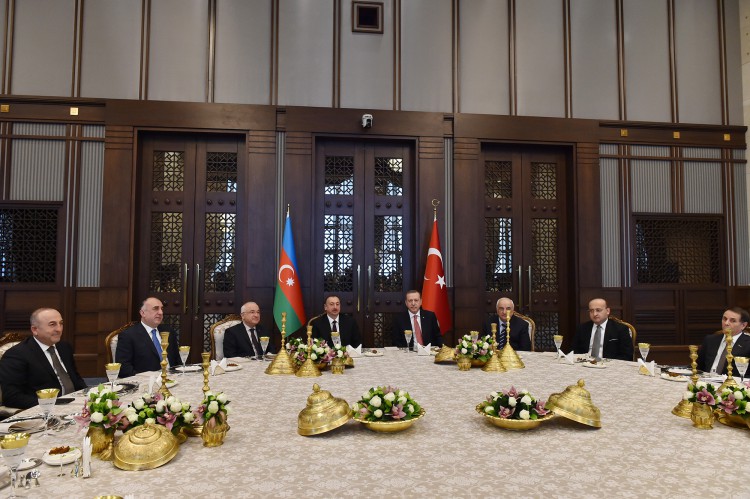 Состоялся совместный обед президентов Азербайджана и Турции - ФОТО