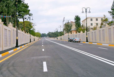 В Баку открылась одна из дорог, закрытых на ремонт