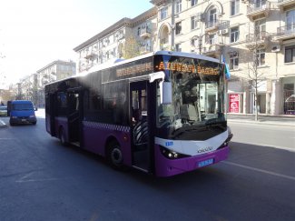 На одном из оживленных маршрутов Баку начали курсировать новые автобусы