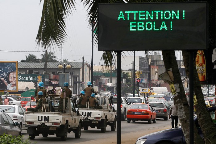 В Либерии откладывают открытие школ после эпидемии Эболы