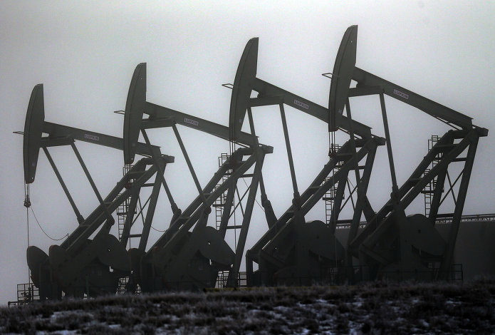 Мировые цены на нефть снижаются на статистике из Китая