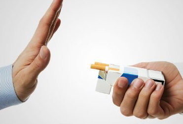 Бакметрополитен начал кампанию по борьбе с курением - ФОТО