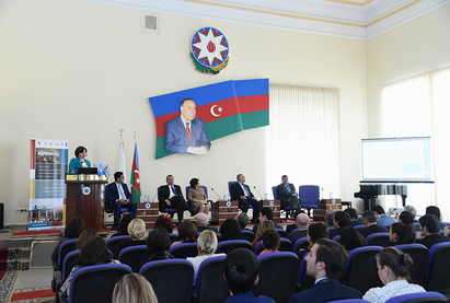 В Баку обсудили вопросы развития молодежи - ФОТО