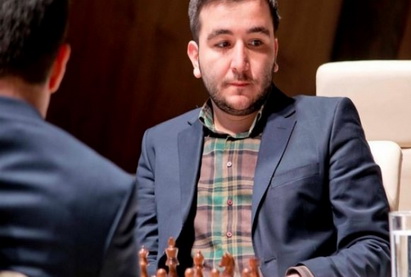 Азербайджанский гроссмейстер входит в число лидеров на турнире в Узбекистане