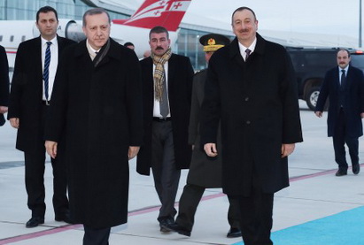 Завершился рабочий визит Президента Ильхама Алиева в турецкий город Карс - ФОТО