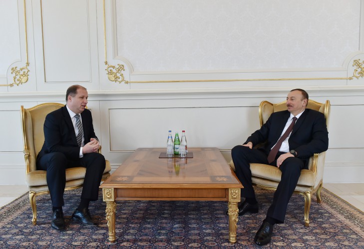 Ильхам Алиев принял верительные грамоты новоназначенного посла Словакии в Азербайджане - ФОТО