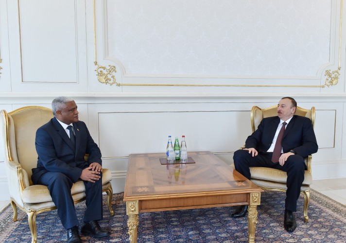 Ильхам Алиев принял верительные грамоты  новоназначенного посла Эфиопии в Азербайджане - ФОТО
