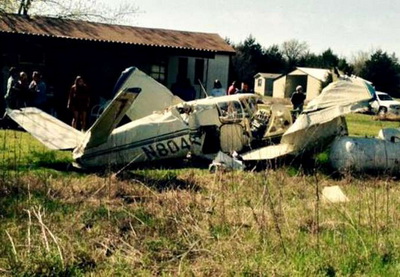 На жилой дом в Техасе упал самолет, пострадали 4 человека