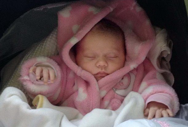 В Великобритании дед убил свою новорожденную внучку